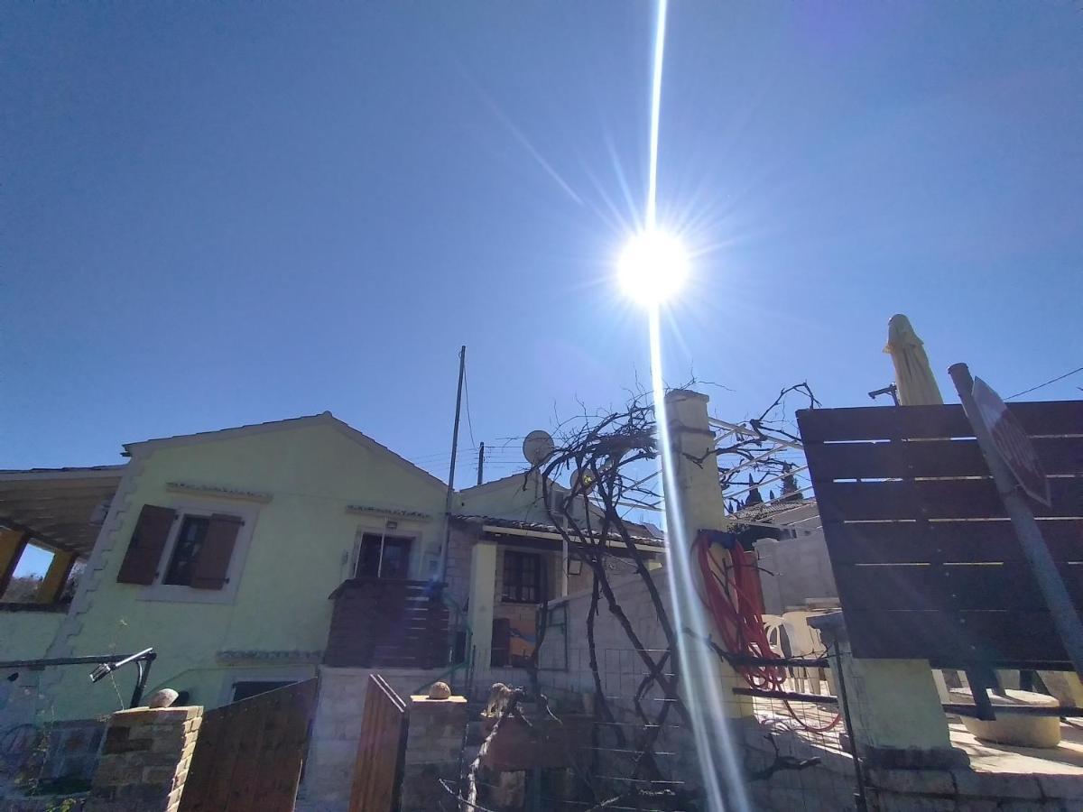 Stonemakers Hide Villa Karyotikon Exterior photo