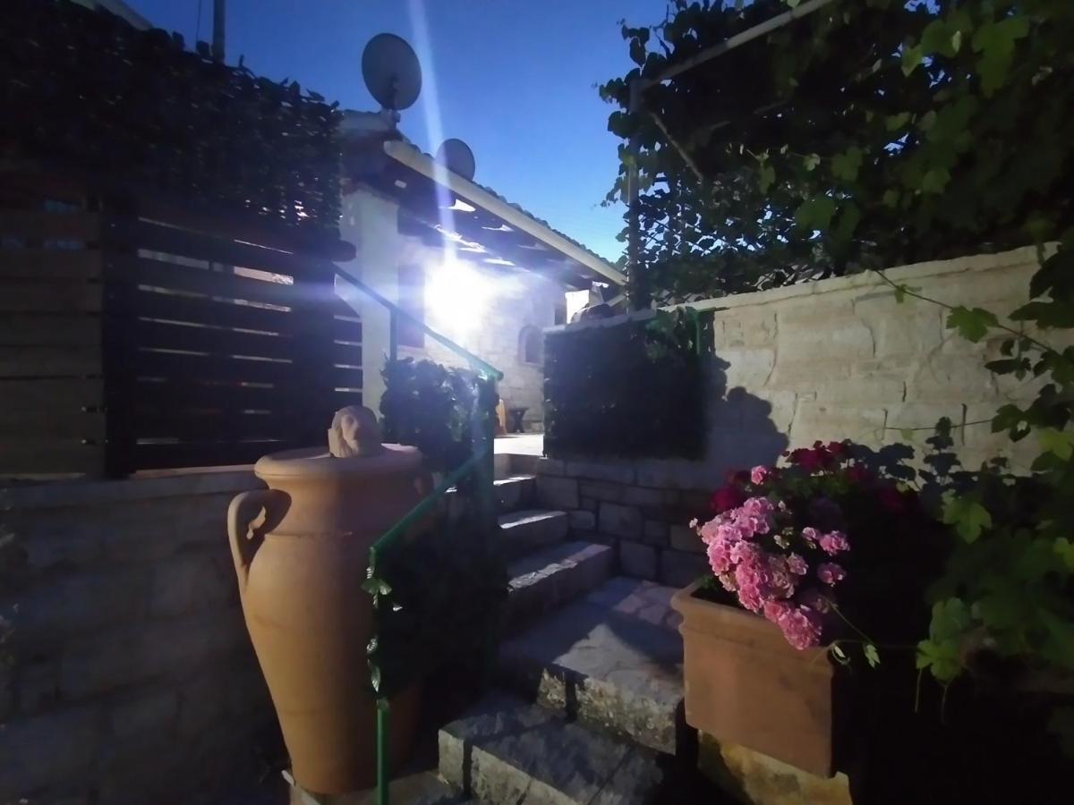 Stonemakers Hide Villa Karyotikon Exterior photo
